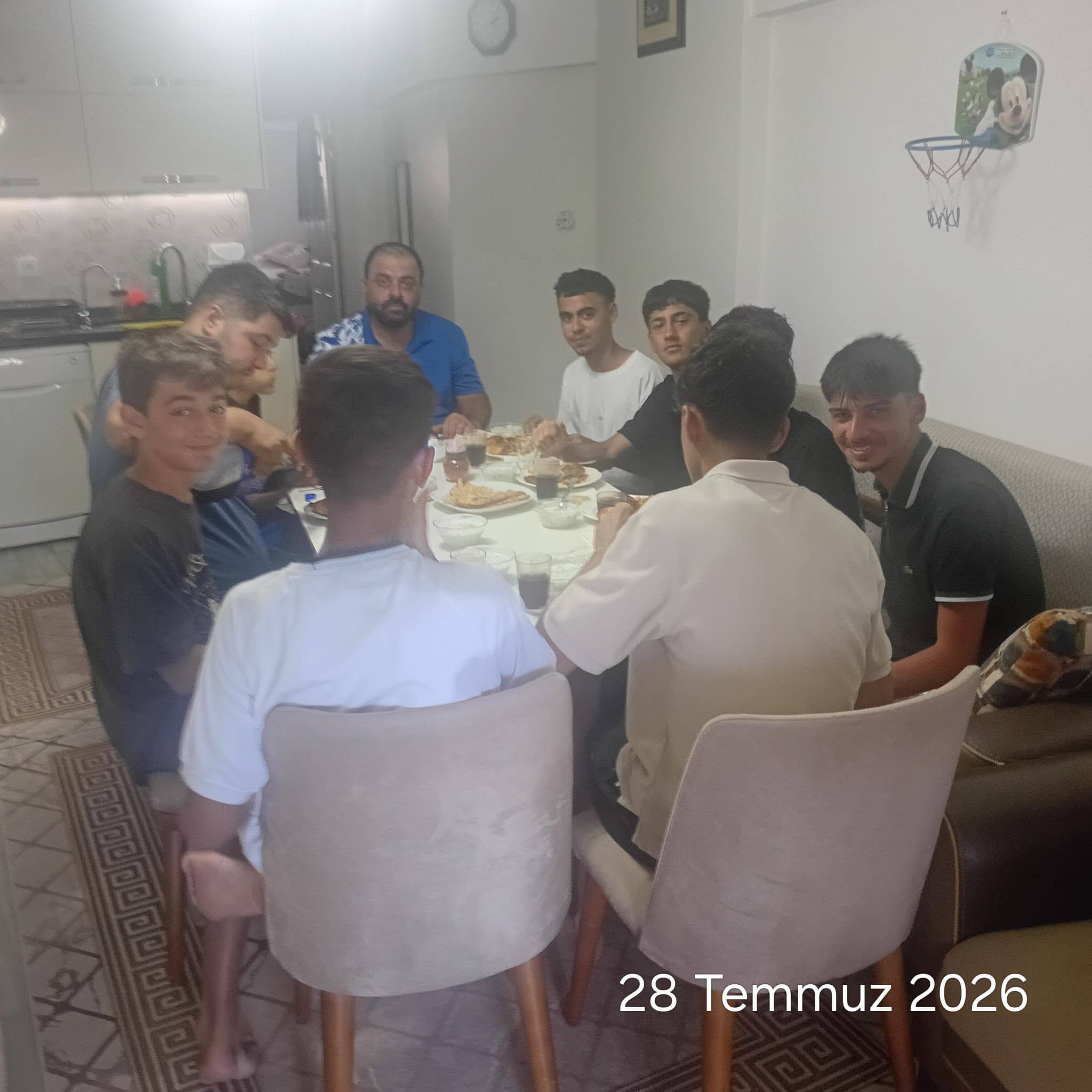 Kulübümüzün Avukatı Demet Kocaman Takımımızın Kaptanları,Sporcuları,Yönetici Ve Hocalarını Mersin'deki Gondol 2 Deki Yazlığında Ağırladı. Yazlık Evini Bize Açan Ve Ziyafet Veren Avukat Demet Kocamana Ve Annesi  Yüksel Kocamana Kulübümüz Ve Sporcularımız A